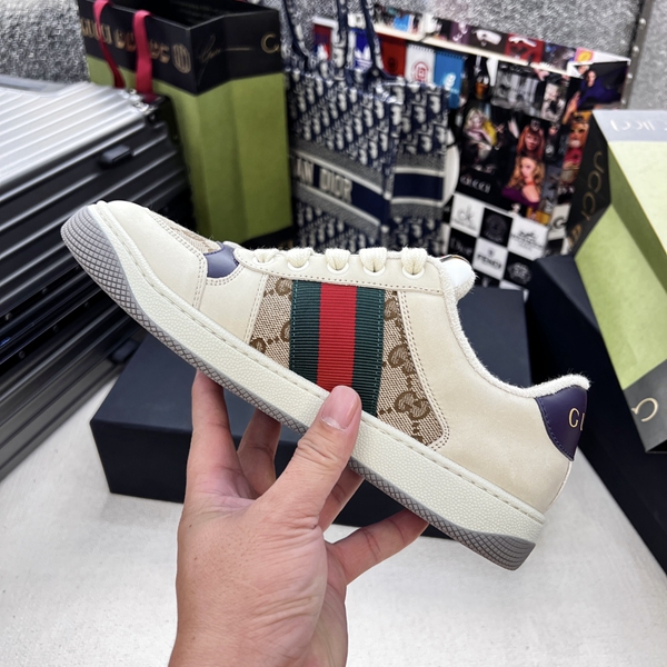 グッチ靴側面デザイン